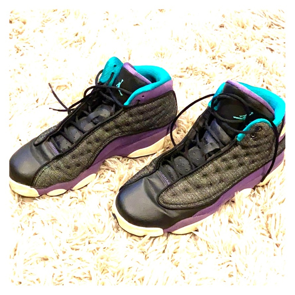 Jordan 13s size 7Y